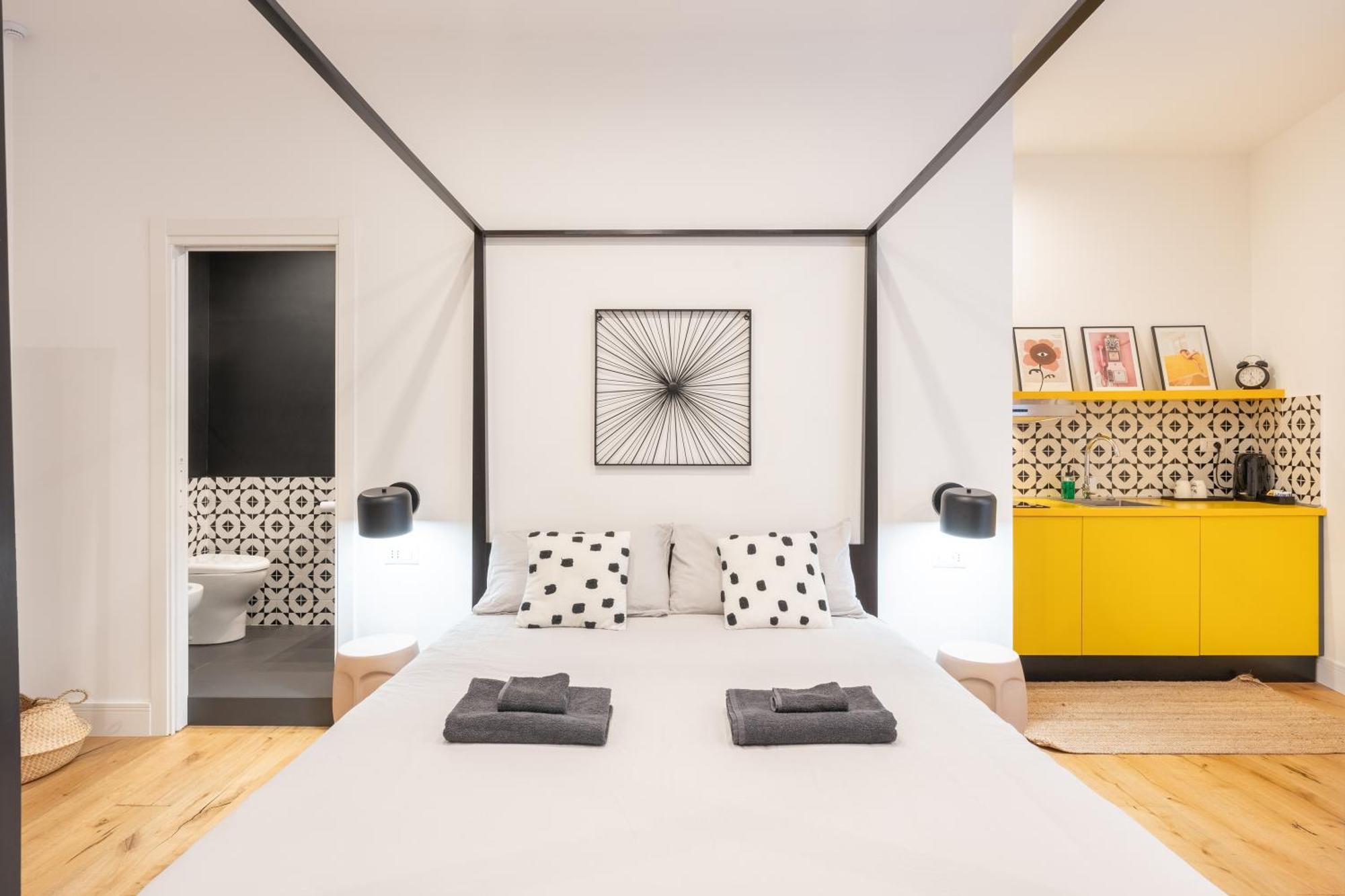 The Idyll Boutique Apartment - Suite In Napoli'S Spanish Quarters Room photo